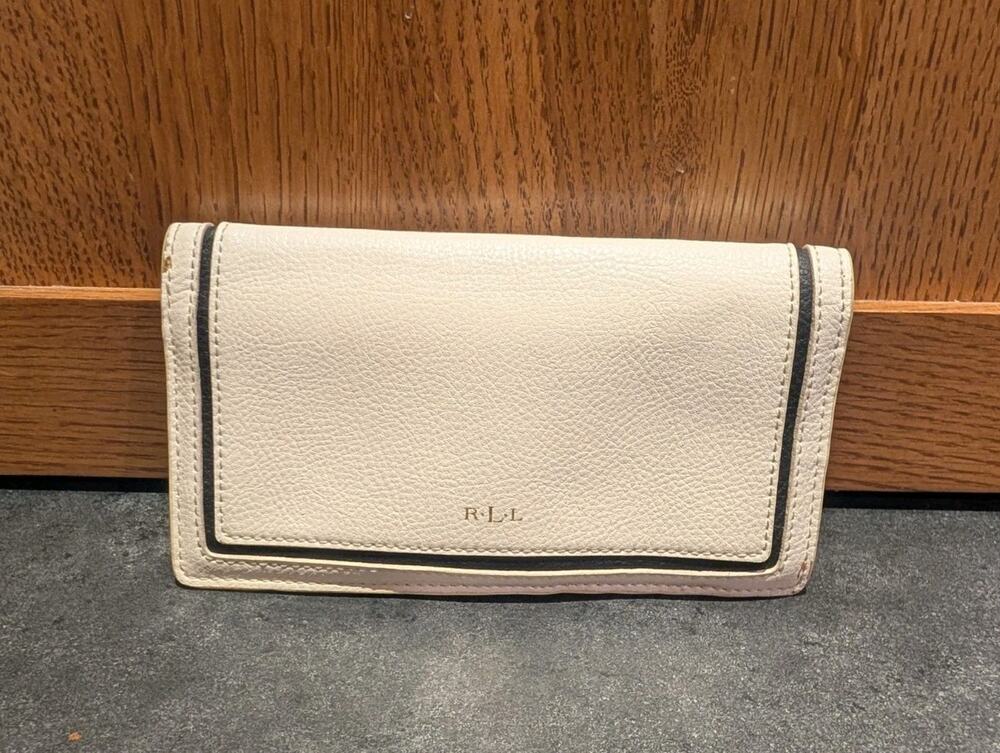 Lauren Ralph Lauren pebbled white leather wallet Gold Signature